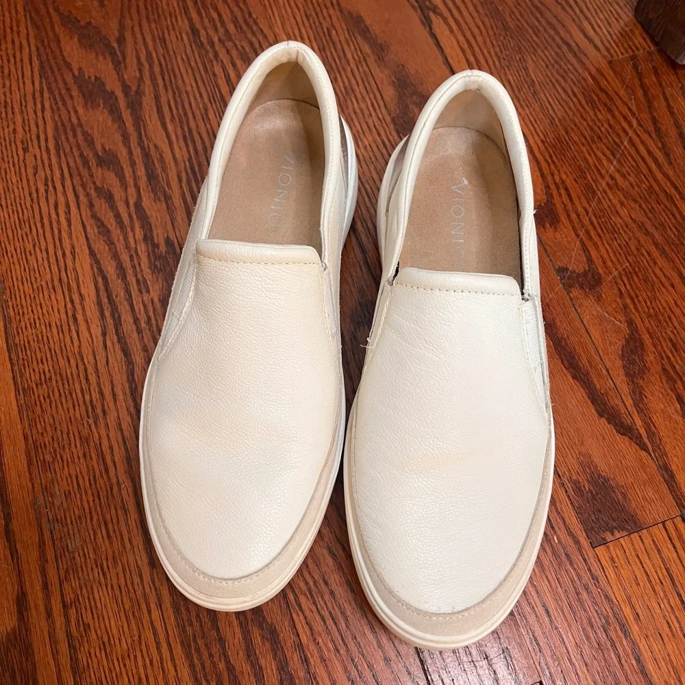 Vionic Kearny Womens 9 Cream Leather Metallic Silver Slip On Platform Sneakers - Picture 7 of 11